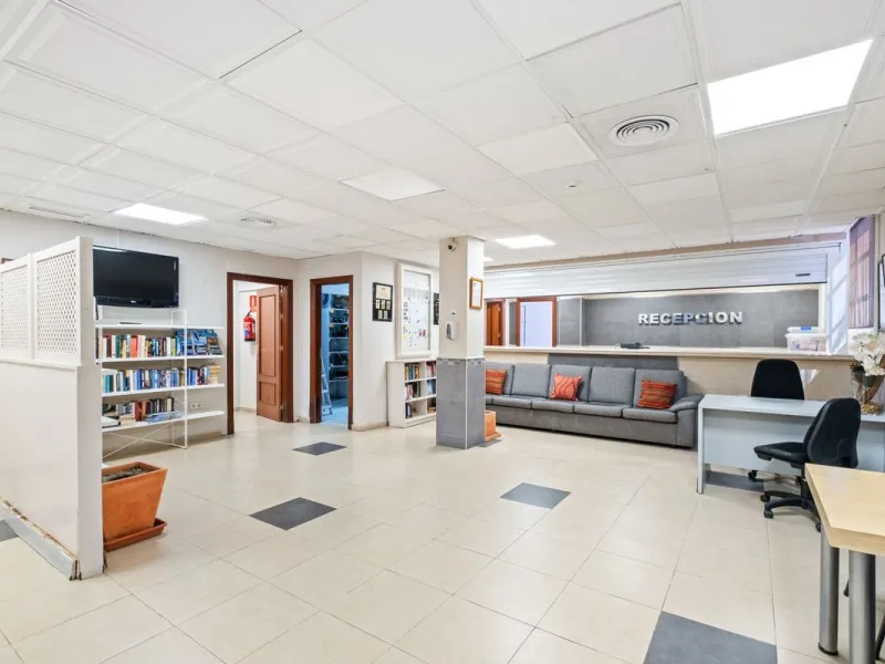 Commercial - Commercial Premises в продаже в Mijas, Málaga. Площадь дома 600 м²