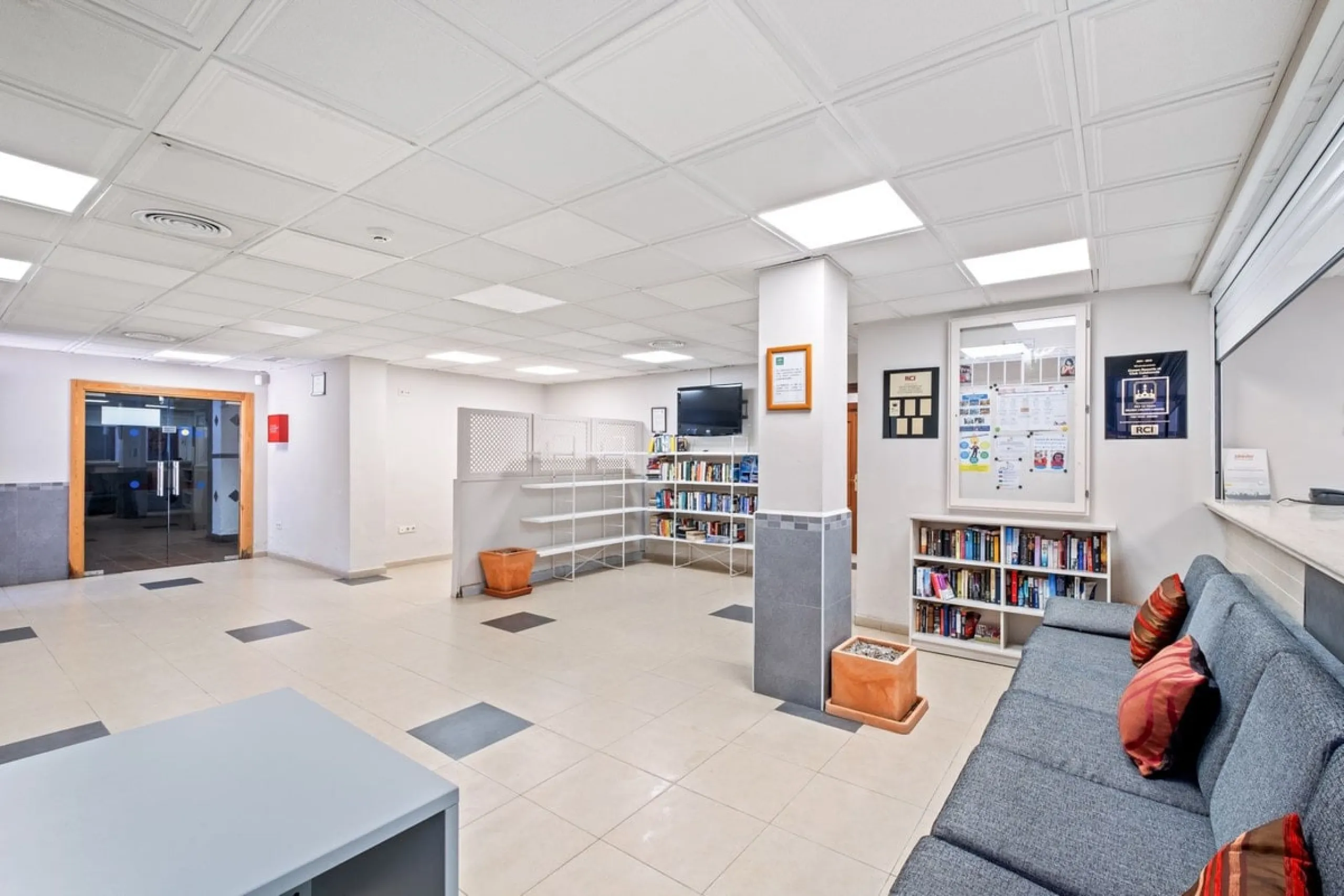 Commercial - Commercial Premises в продаже в Mijas, Málaga. Площадь дома 600 м²