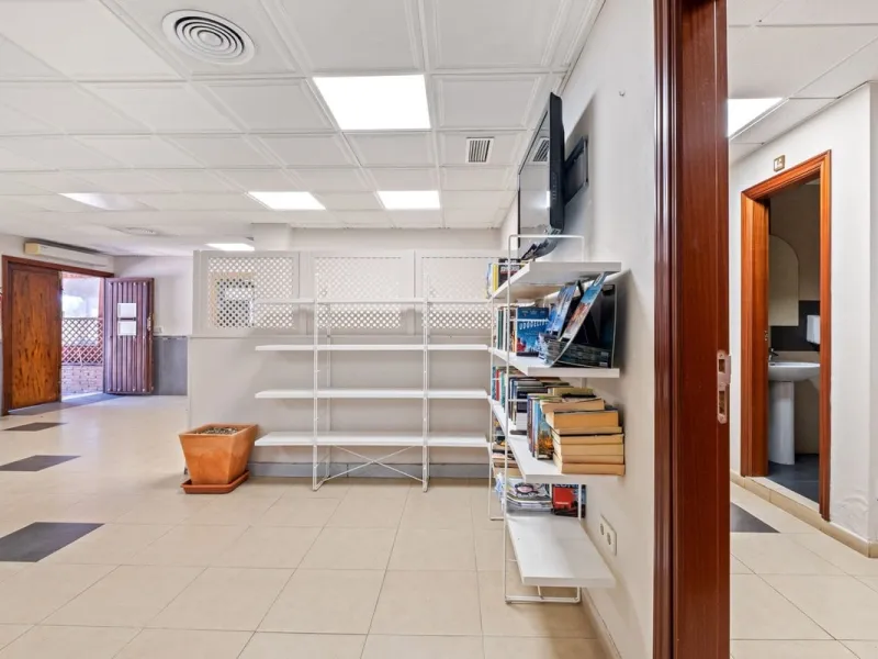 Commercial - Commercial Premises в продаже в Mijas, Málaga. Площадь дома 600 м²