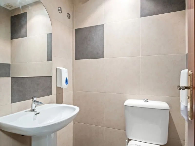 Commercial - Commercial Premises в продаже в Mijas, Málaga. Площадь дома 600 м²