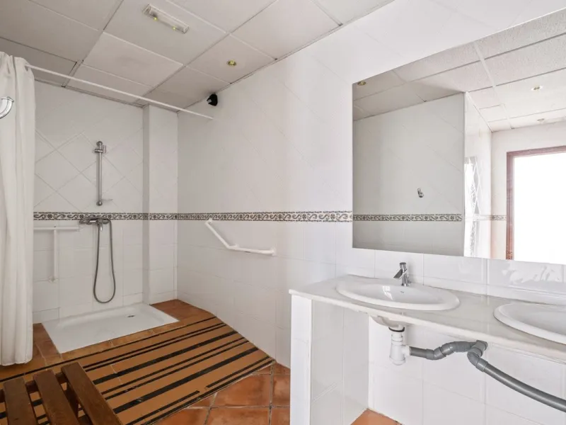 Commercial - Commercial Premises в продаже в Mijas, Málaga. Площадь дома 600 м²