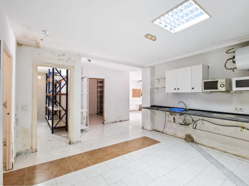 Commercial - Commercial Premises в продаже в Mijas, Málaga. Площадь дома 600 м²