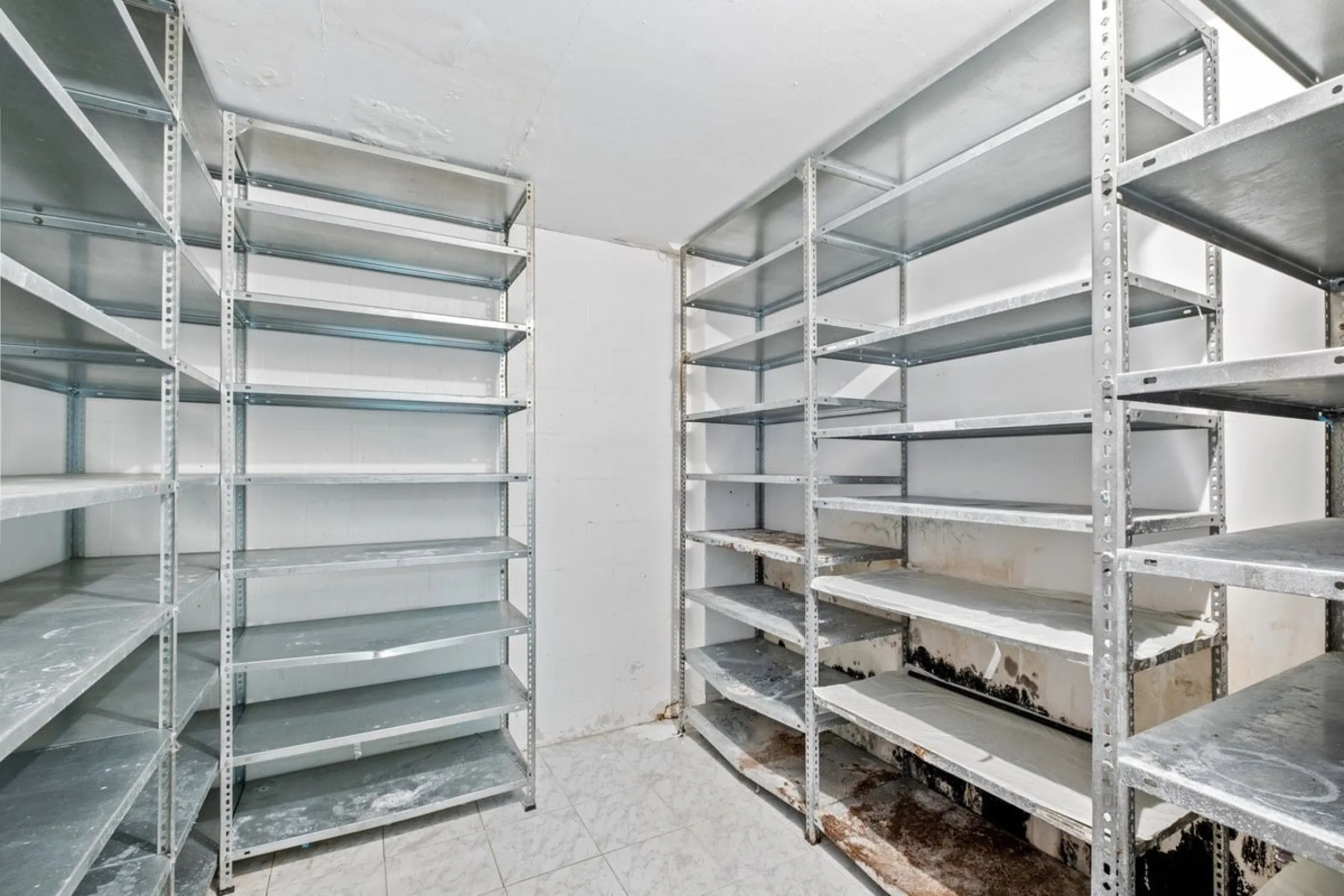 Commercial - Commercial Premises в продаже в Mijas, Málaga. Площадь дома 600 м²