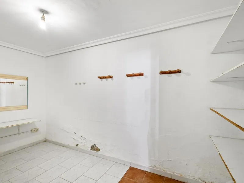 Commercial - Commercial Premises в продаже в Mijas, Málaga. Площадь дома 600 м²