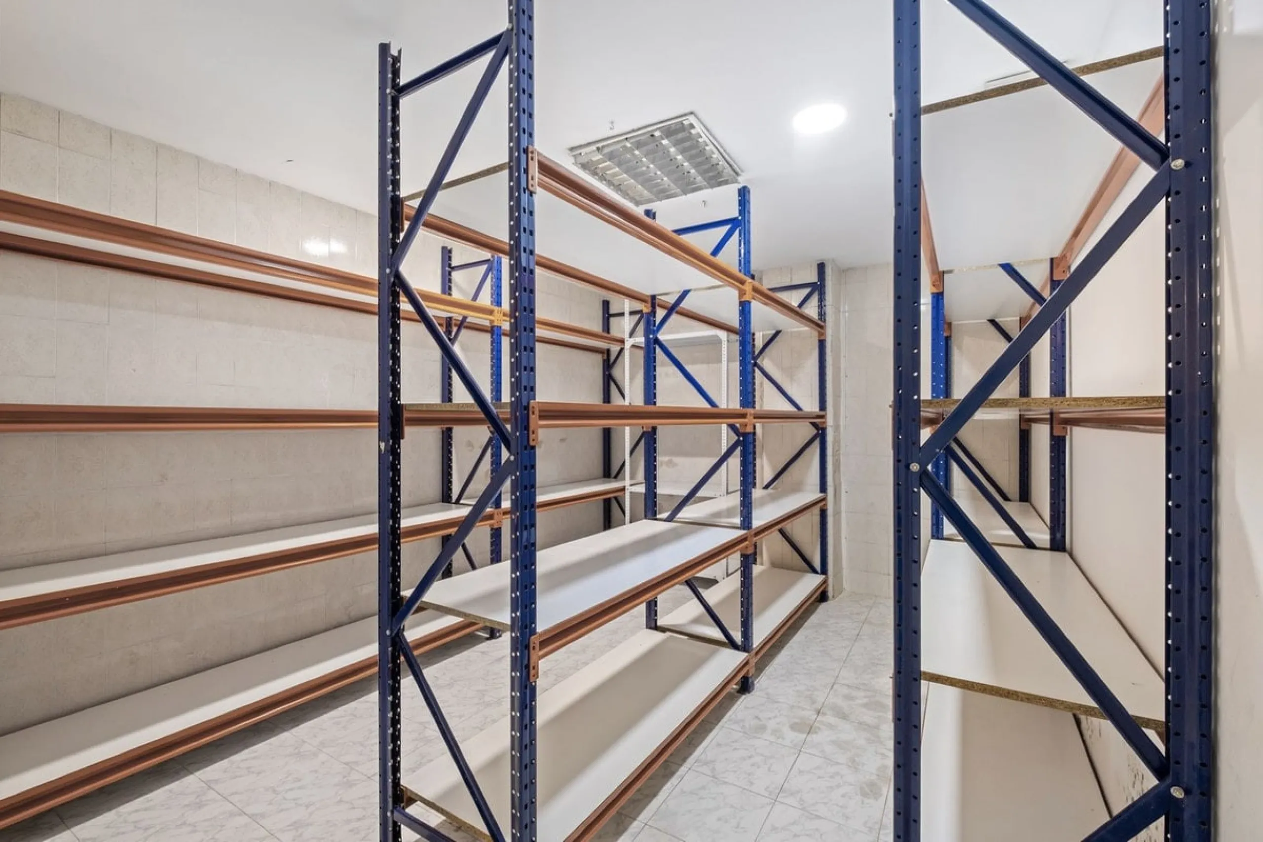 Commercial - Commercial Premises в продаже в Mijas, Málaga. Площадь дома 600 м²