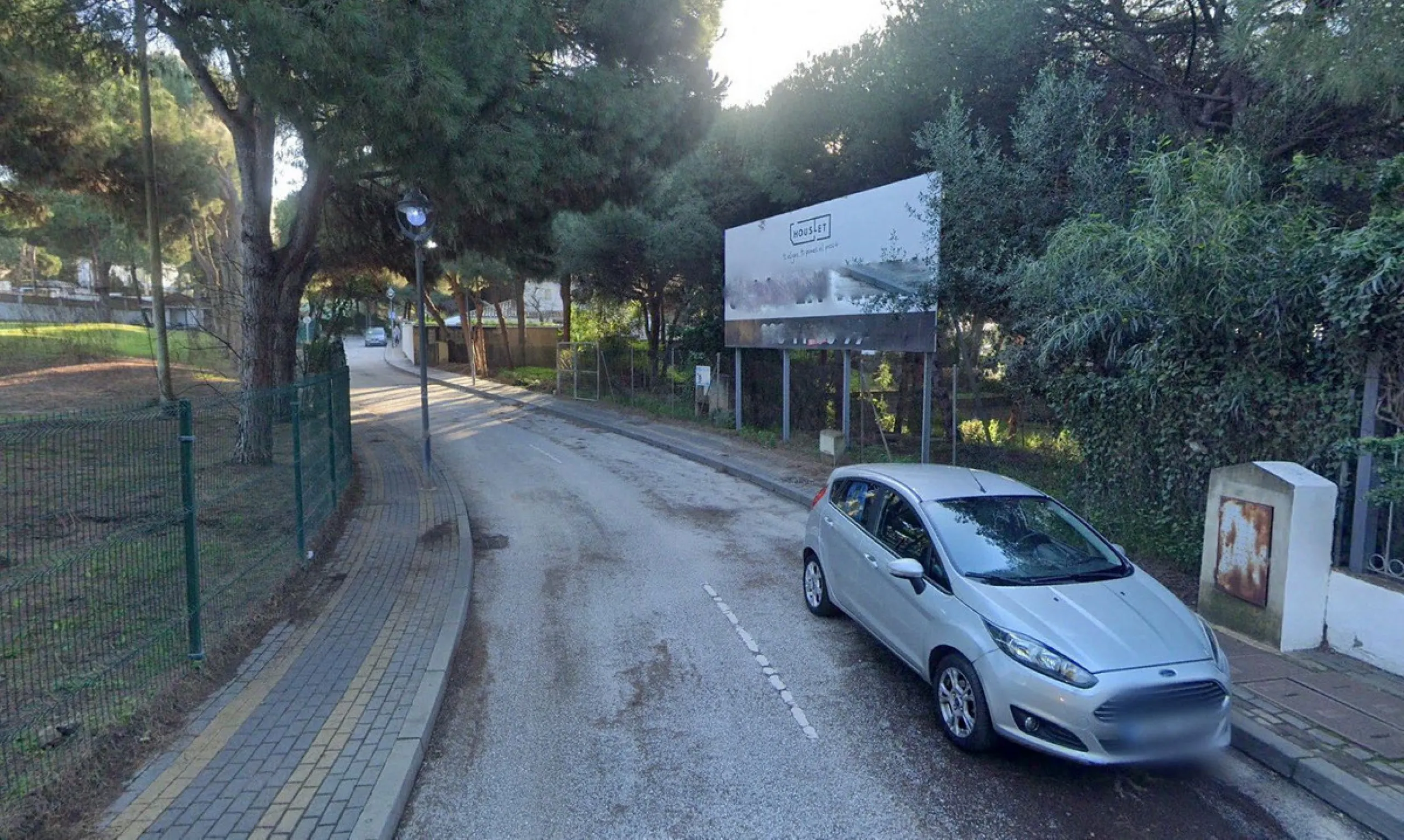 House - Detached Villa в продаже в Marbella, Málaga. В доме 3 спален и 4 ванных комнат. Площадь дома 409 м²