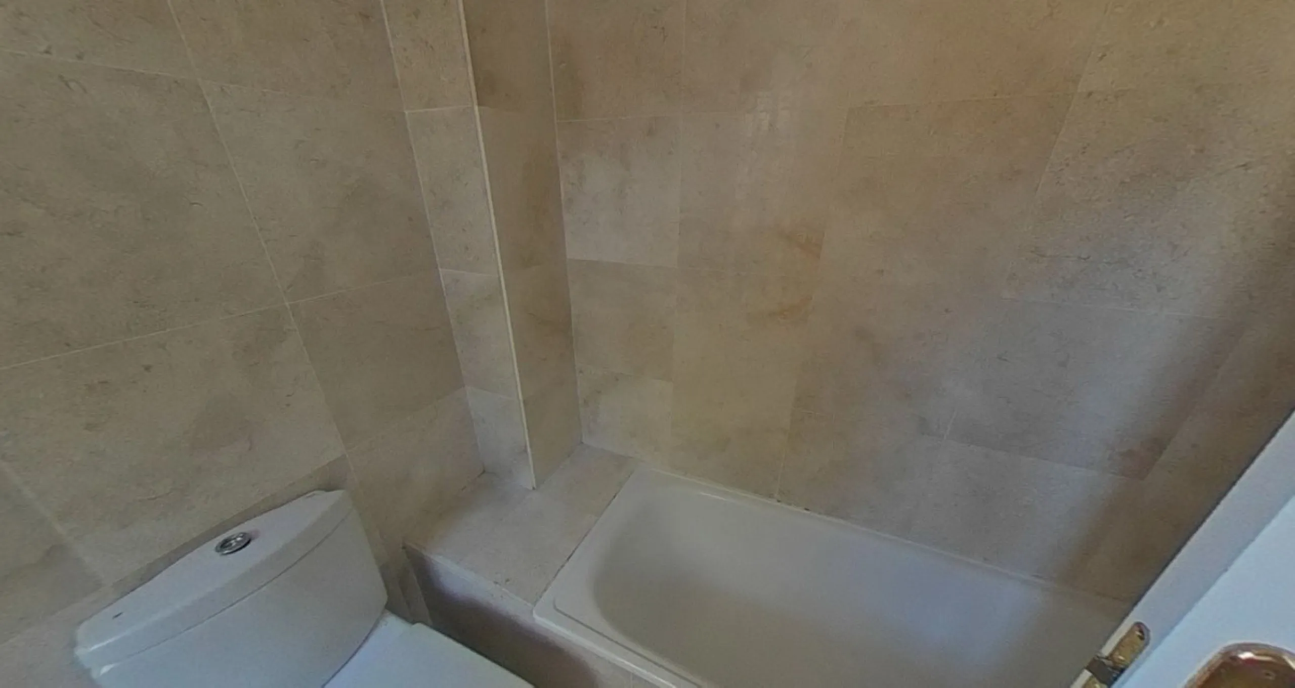 House - Detached Villa в продаже в Marbella, Málaga. В доме 3 спален и 4 ванных комнат. Площадь дома 409 м²
