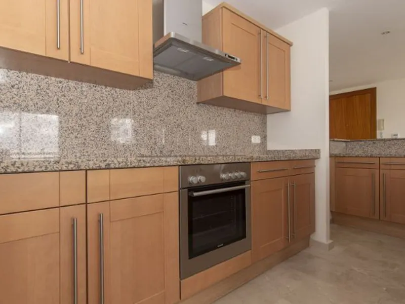 House - Detached Villa в продаже в Marbella, Málaga. В доме 3 спален и 4 ванных комнат. Площадь дома 409 м²