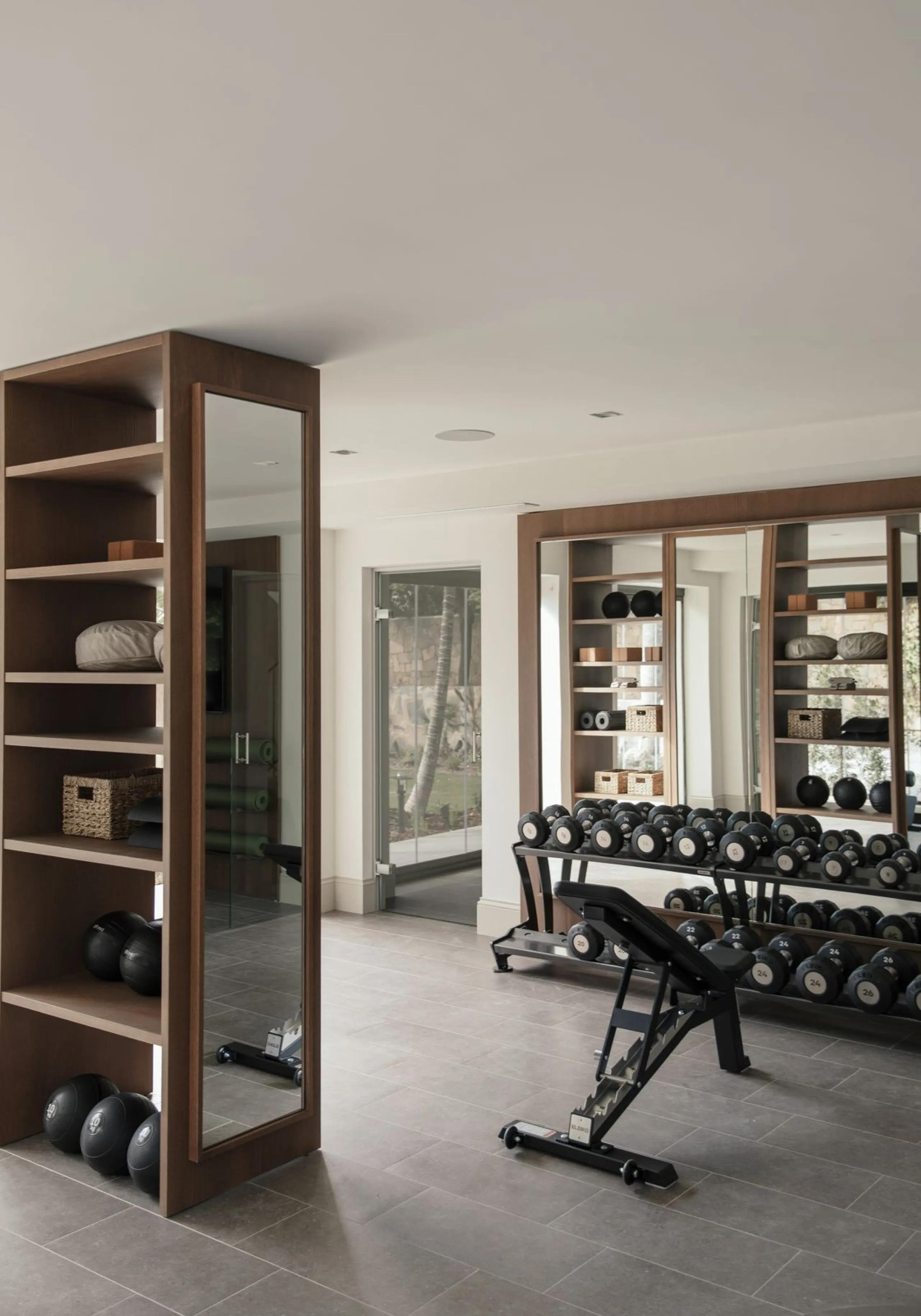 This outstanding property is a refined and soulful villa, thoughtfully crafted by renowned designers Puroform. Nestled in a prime location in Nueva Andalucía, this exquisite home perfectly blends sophisticated living with leisure and entertainment, offeri