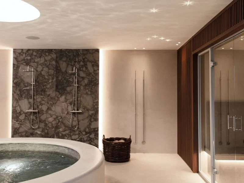 This outstanding property is a refined and soulful villa, thoughtfully crafted by renowned designers Puroform. Nestled in a prime location in Nueva Andalucía, this exquisite home perfectly blends sophisticated living with leisure and entertainment, offeri