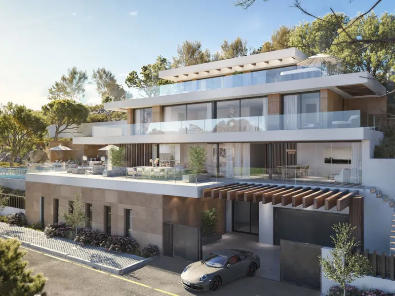 Exceptional South-Facing Plot with Panoramic Sea Views in Real de La Quinta, Benahavís