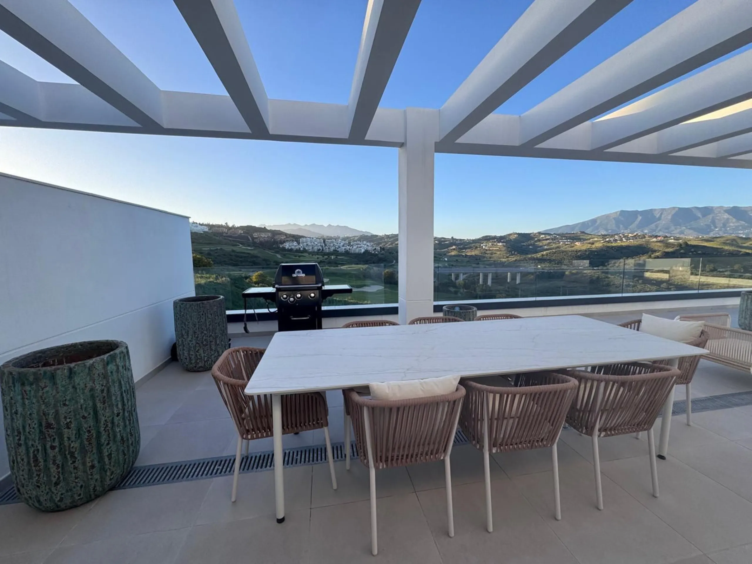 Apartment - Penthouse в продаже в Mijas, Málaga. В доме 2 спален и 2 ванных комнат. Площадь дома 99 м²