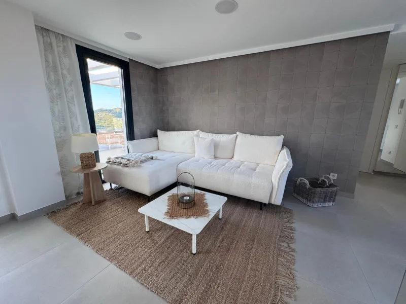 Apartment - Penthouse в продаже в Mijas, Málaga. В доме 2 спален и 2 ванных комнат. Площадь дома 99 м²