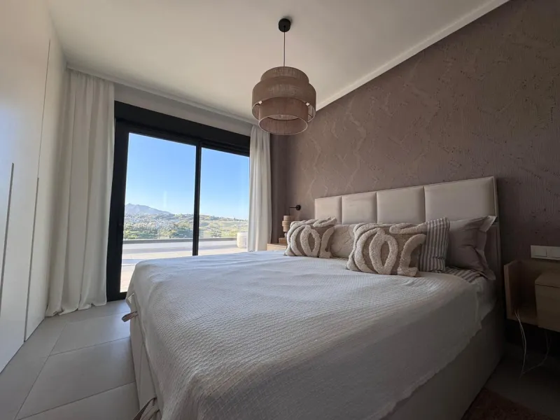 Apartment - Penthouse в продаже в Mijas, Málaga. В доме 2 спален и 2 ванных комнат. Площадь дома 99 м²