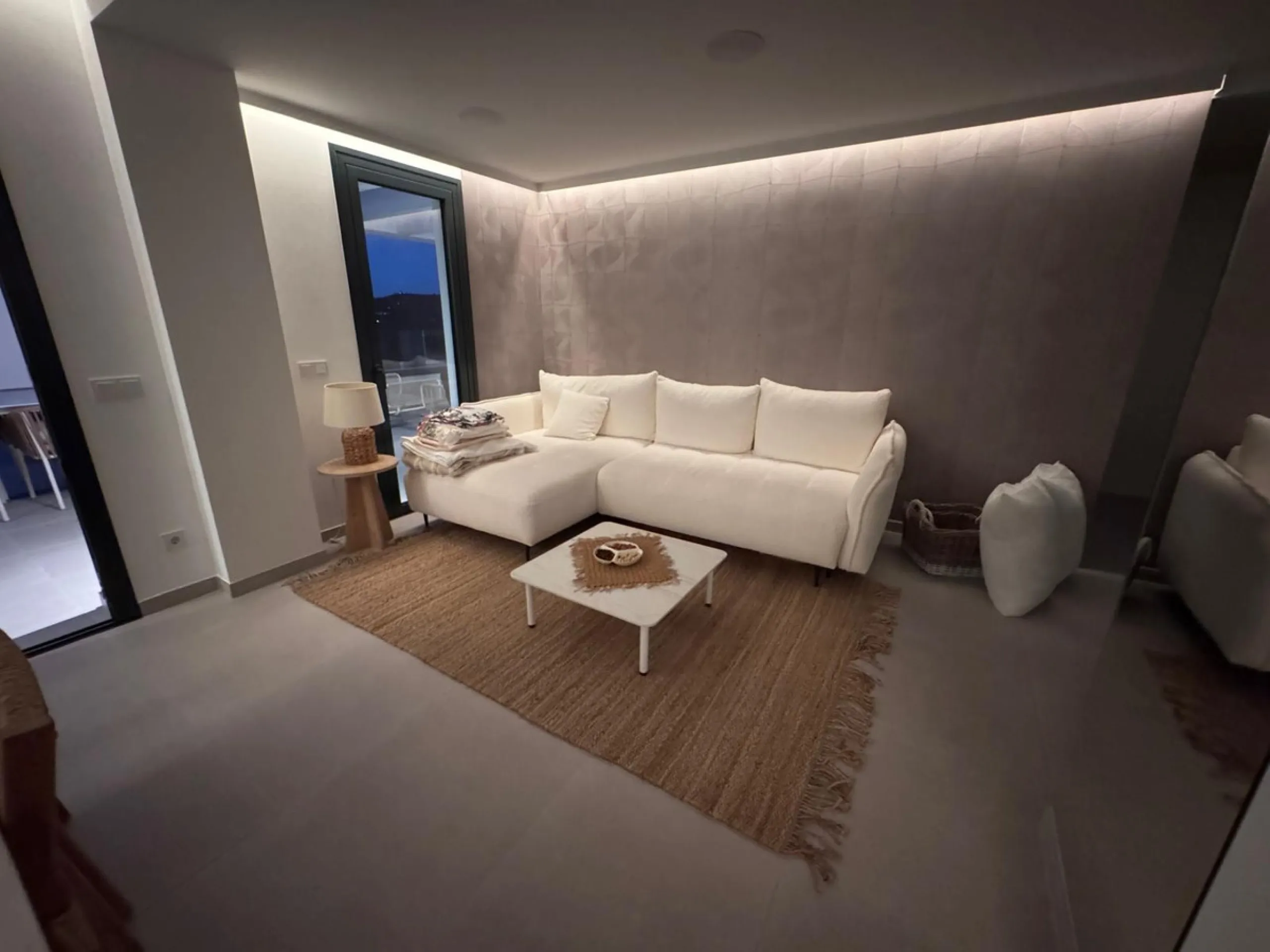 Apartment - Penthouse в продаже в Mijas, Málaga. В доме 2 спален и 2 ванных комнат. Площадь дома 99 м²