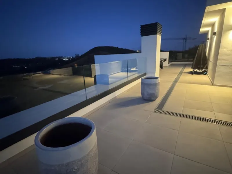 Apartment - Penthouse в продаже в Mijas, Málaga. В доме 2 спален и 2 ванных комнат. Площадь дома 99 м²
