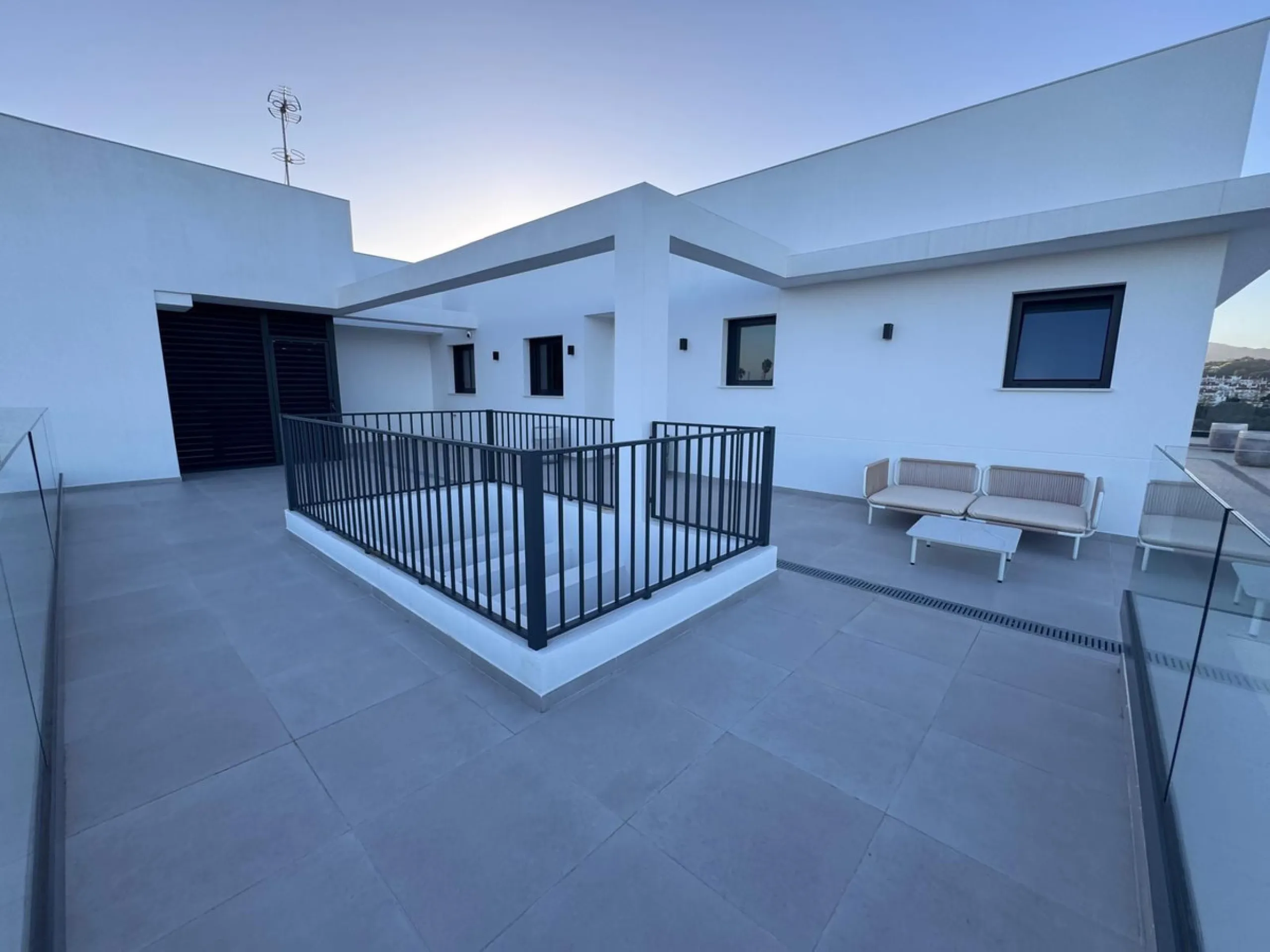 Apartment - Penthouse в продаже в Mijas, Málaga. В доме 2 спален и 2 ванных комнат. Площадь дома 99 м²