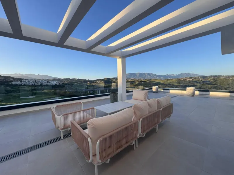 Apartment - Penthouse в продаже в Mijas, Málaga. В доме 2 спален и 2 ванных комнат. Площадь дома 99 м²