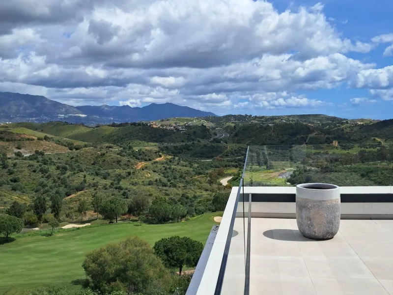 Apartment - Penthouse в продаже в Mijas, Málaga. В доме 2 спален и 2 ванных комнат. Площадь дома 99 м²