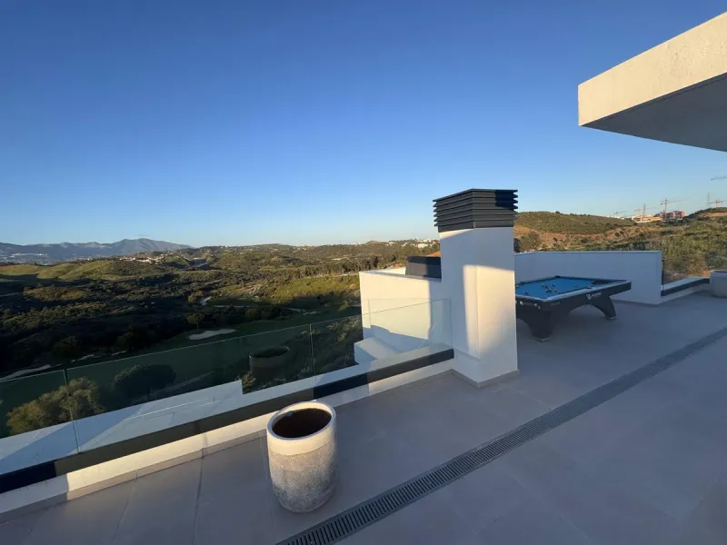 Apartment - Penthouse в продаже в Mijas, Málaga. В доме 2 спален и 2 ванных комнат. Площадь дома 99 м²