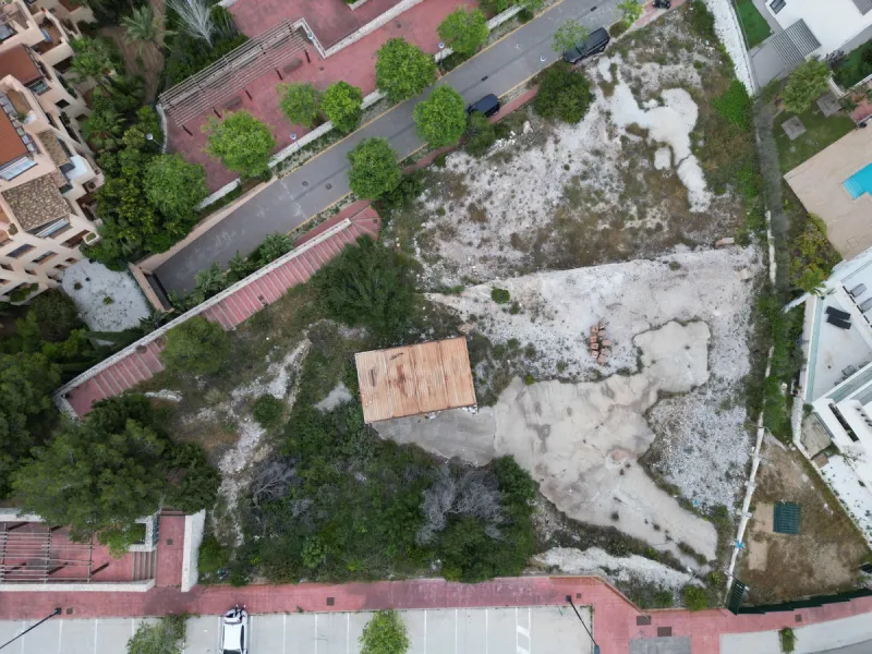 Plot - Land в продаже в Benalmadena, Málaga. Площадь участка 1997 м²