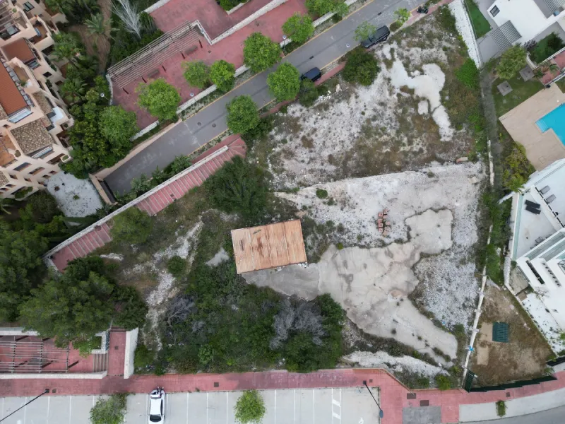 Plot - Land в продаже в Benalmadena, Málaga. Площадь участка 1997 м²