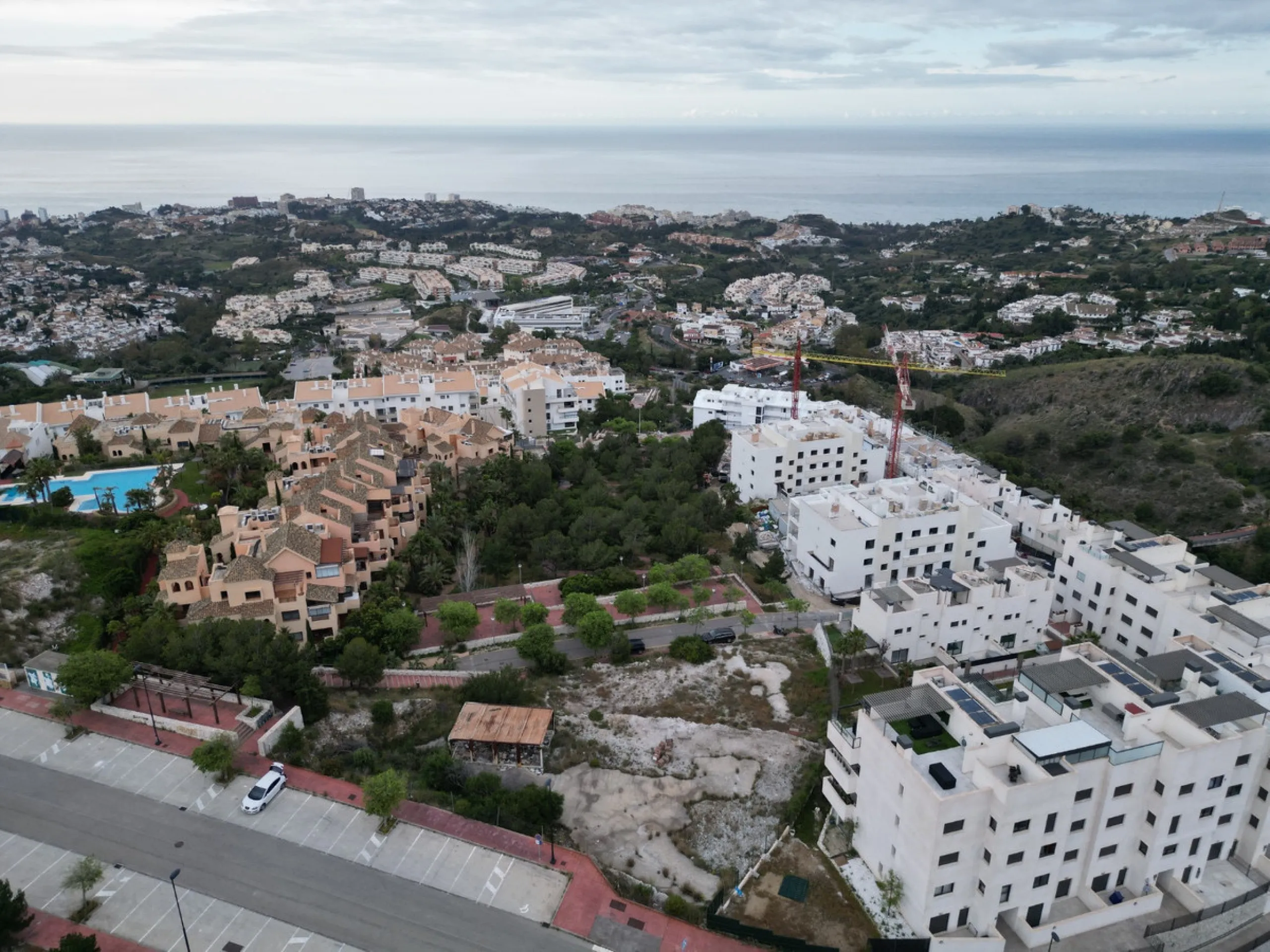 Plot - Land в продаже в Benalmadena, Málaga. Площадь участка 1997 м²