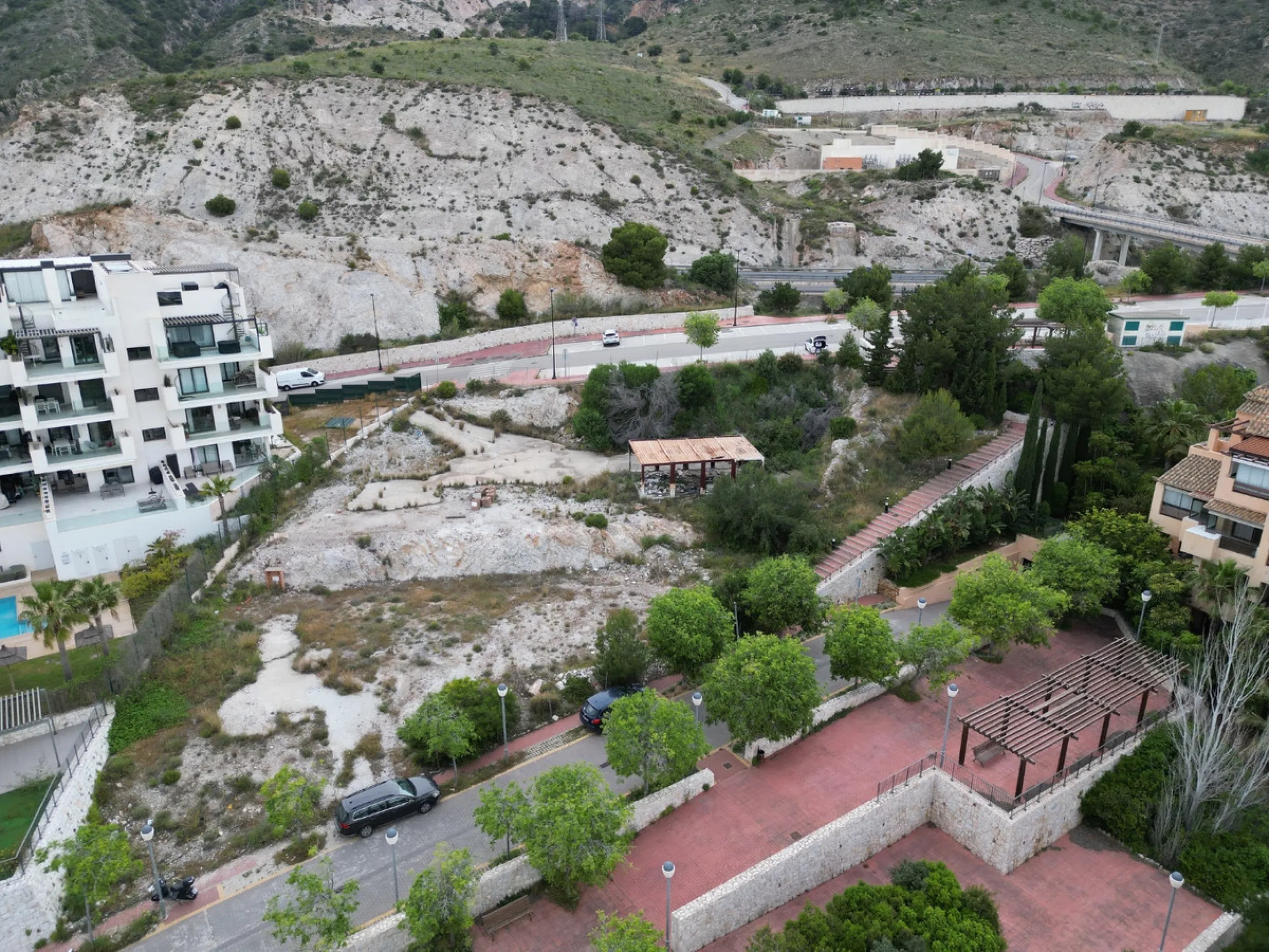 Plot - Land в продаже в Benalmadena, Málaga. Площадь участка 1997 м²