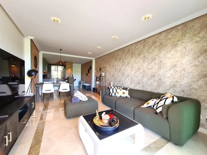 FANTASTIC 3-BEDROOM GROUND FLOOR APARTMENT WITH LARGE GARDEN