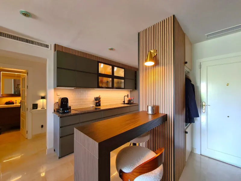FANTASTIC 3-BEDROOM GROUND FLOOR APARTMENT WITH LARGE GARDEN