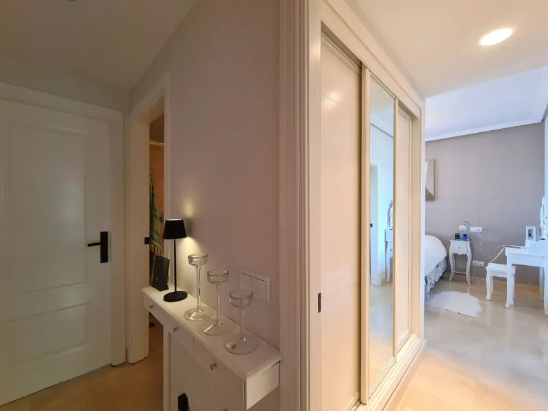 FANTASTIC 3-BEDROOM GROUND FLOOR APARTMENT WITH LARGE GARDEN