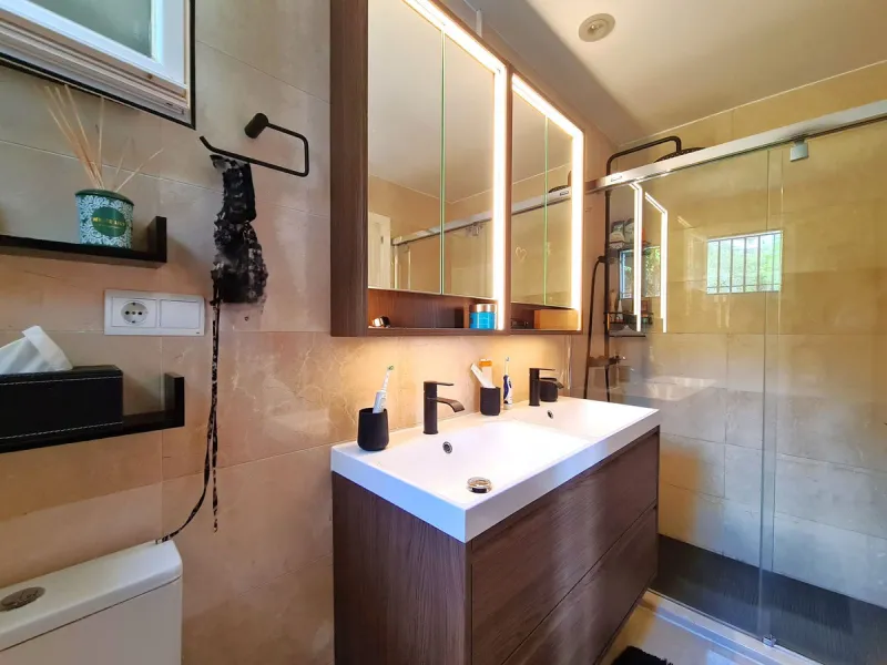 FANTASTIC 3-BEDROOM GROUND FLOOR APARTMENT WITH LARGE GARDEN
