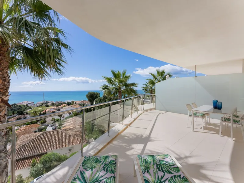 Apartment - Middle Floor Apartment в продаже в Fuengirola, Málaga. В доме 2 спален и 2 ванных комнат. Площадь дома 120 м²