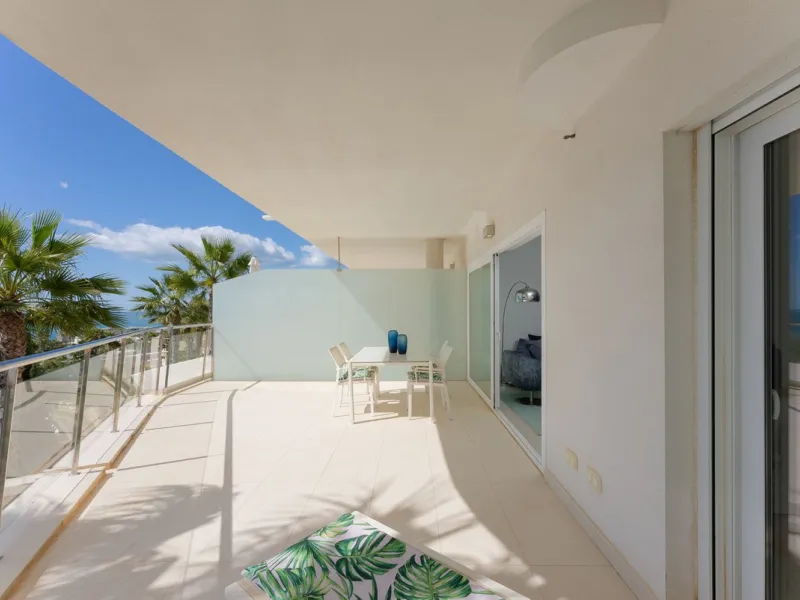 Apartment - Middle Floor Apartment в продаже в Fuengirola, Málaga. В доме 2 спален и 2 ванных комнат. Площадь дома 120 м²