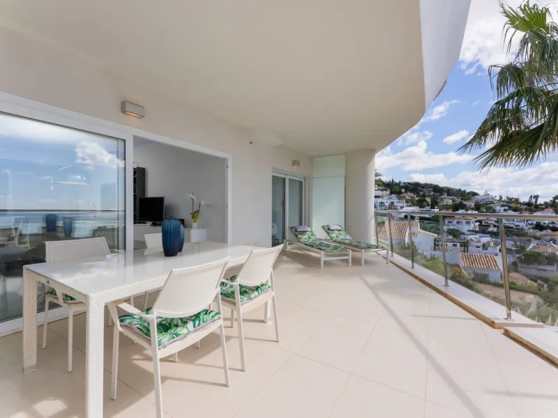 Apartment - Middle Floor Apartment в продаже в Fuengirola, Málaga. В доме 2 спален и 2 ванных комнат. Площадь дома 120 м²