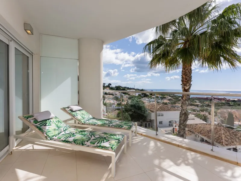 Apartment - Middle Floor Apartment в продаже в Fuengirola, Málaga. В доме 2 спален и 2 ванных комнат. Площадь дома 120 м²