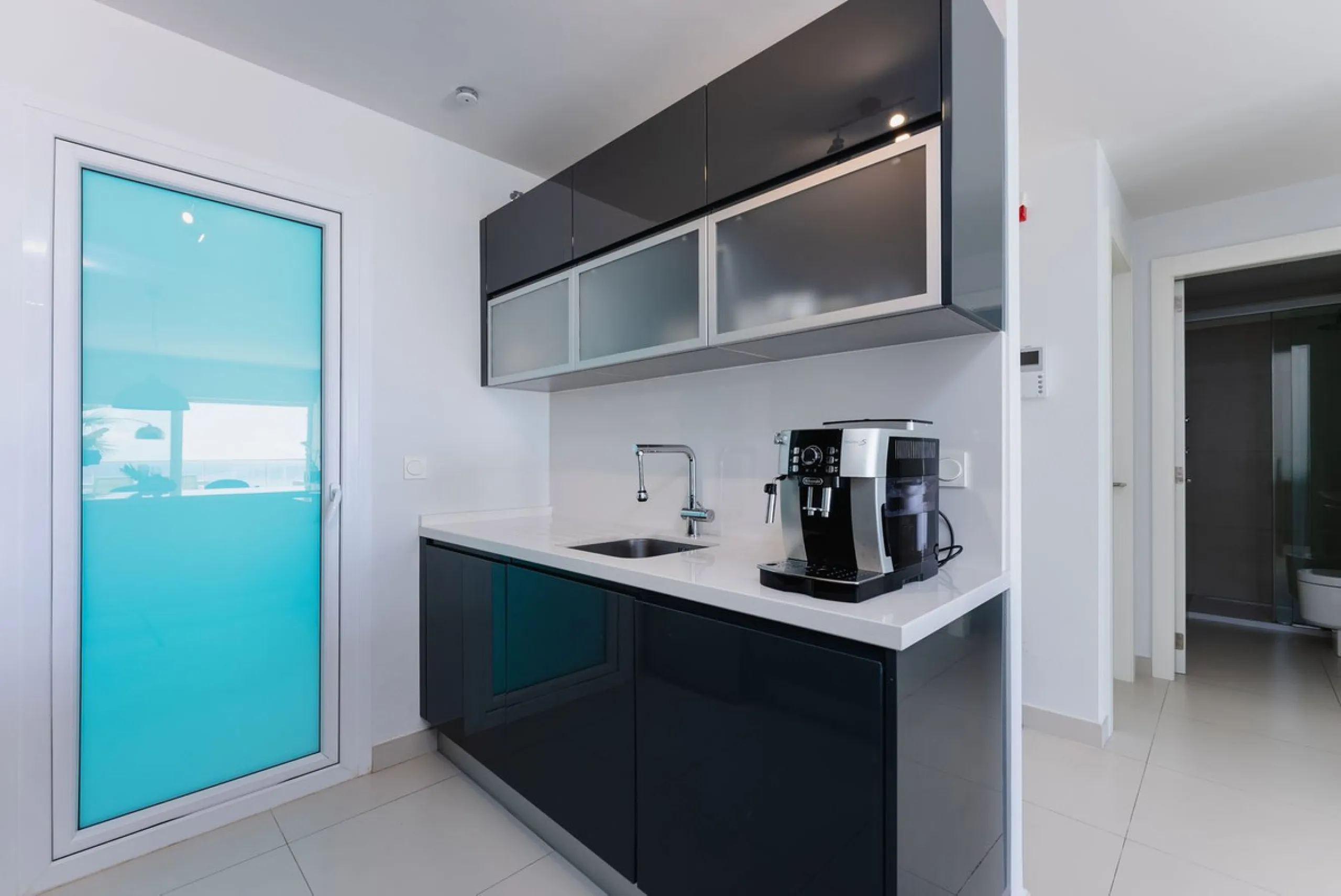 Apartment - Middle Floor Apartment в продаже в Fuengirola, Málaga. В доме 2 спален и 2 ванных комнат. Площадь дома 120 м²
