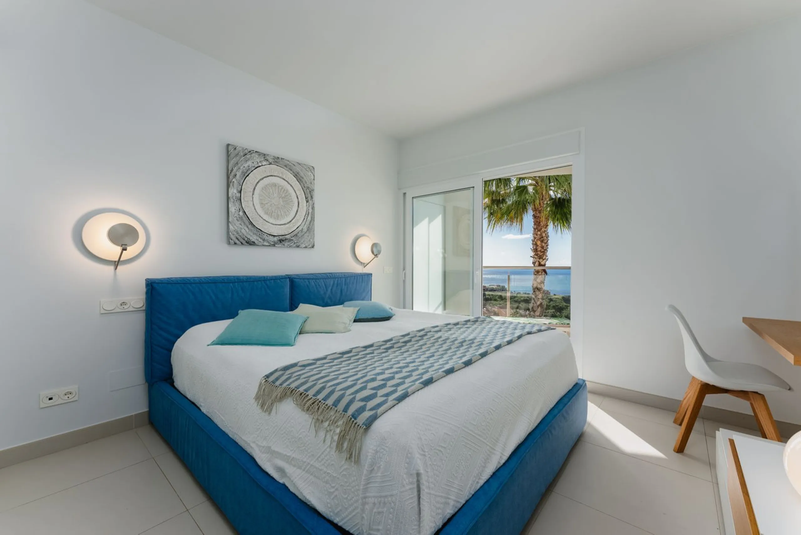 Apartment - Middle Floor Apartment в продаже в Fuengirola, Málaga. В доме 2 спален и 2 ванных комнат. Площадь дома 120 м²