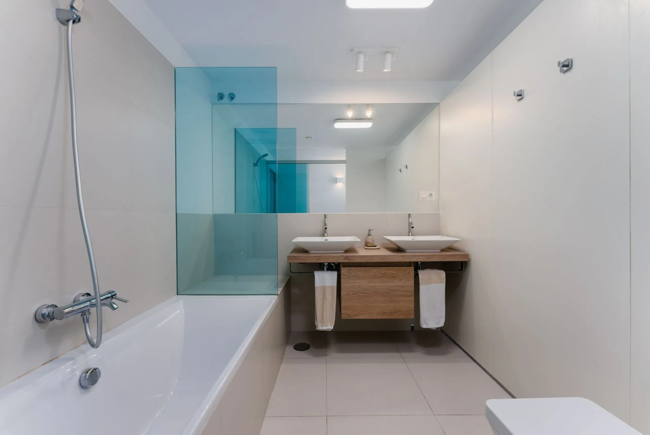 Apartment - Middle Floor Apartment в продаже в Fuengirola, Málaga. В доме 2 спален и 2 ванных комнат. Площадь дома 120 м²