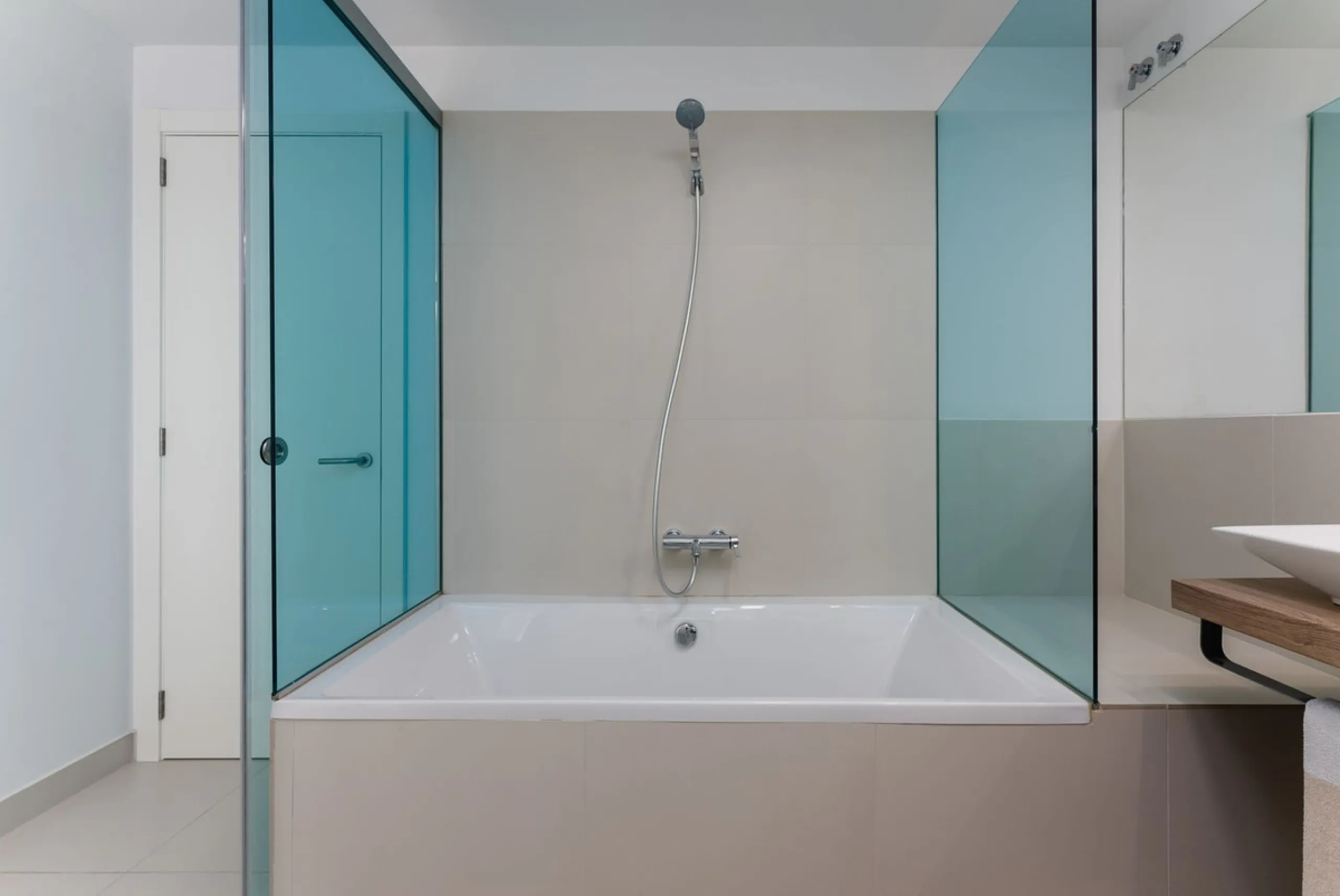 Apartment - Middle Floor Apartment в продаже в Fuengirola, Málaga. В доме 2 спален и 2 ванных комнат. Площадь дома 120 м²