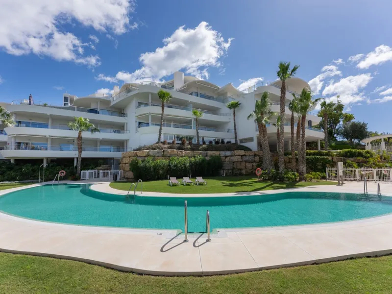 Apartment - Middle Floor Apartment в продаже в Fuengirola, Málaga. В доме 2 спален и 2 ванных комнат. Площадь дома 120 м²