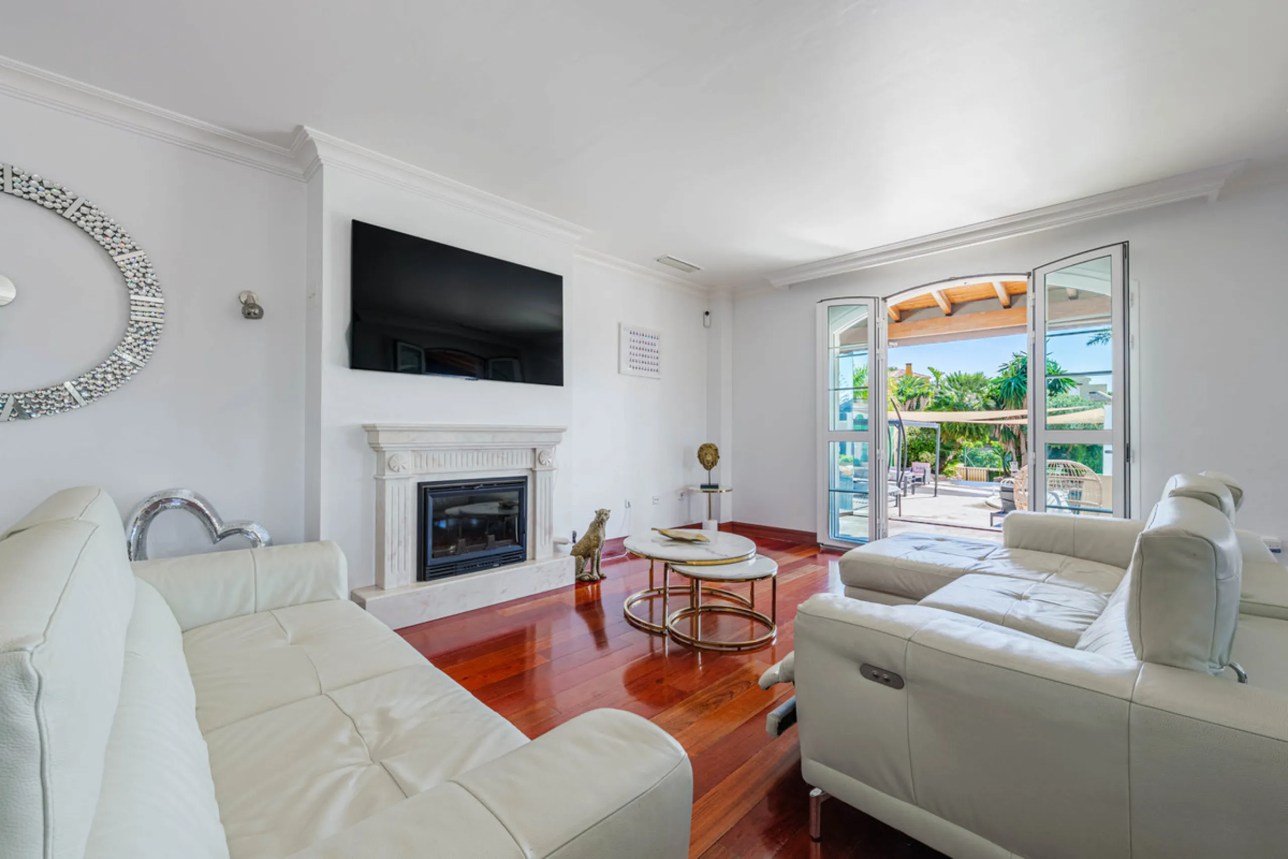 House - Detached Villa в продаже в Málaga, Málaga. В доме 8 спален и 5 ванных комнат. Площадь дома 685 м². Площадь участка 1250 м²