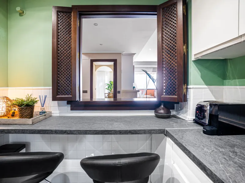 Penthouse Greenvalley is a luxury duplex in Marbella with breathtaking panoramic views. The home features three terraces, three bedrooms, and elegant modern finishes. The spaces are bright and open, designed for comfort and natural light throughout the da