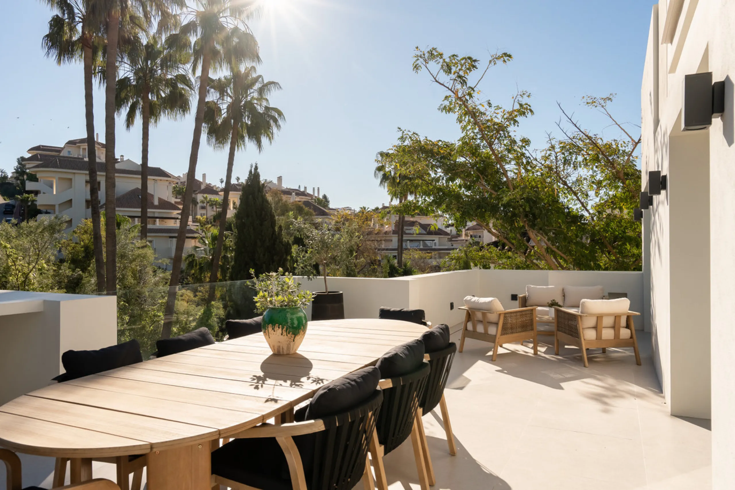 Welcome to a contemporary masterpiece located in the picturesque grounds of Los Naranjos Hill Club in La Cerquilla, Nueva Andalucía. This newly developed Andalusian-style villa offers privacy and elegance in a gated complex. The home's inviting interior i