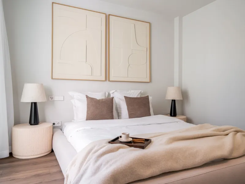 Welcome to a contemporary masterpiece located in the picturesque grounds of Los Naranjos Hill Club in La Cerquilla, Nueva Andalucía. This newly developed Andalusian-style villa offers privacy and elegance in a gated complex. The home's inviting interior i