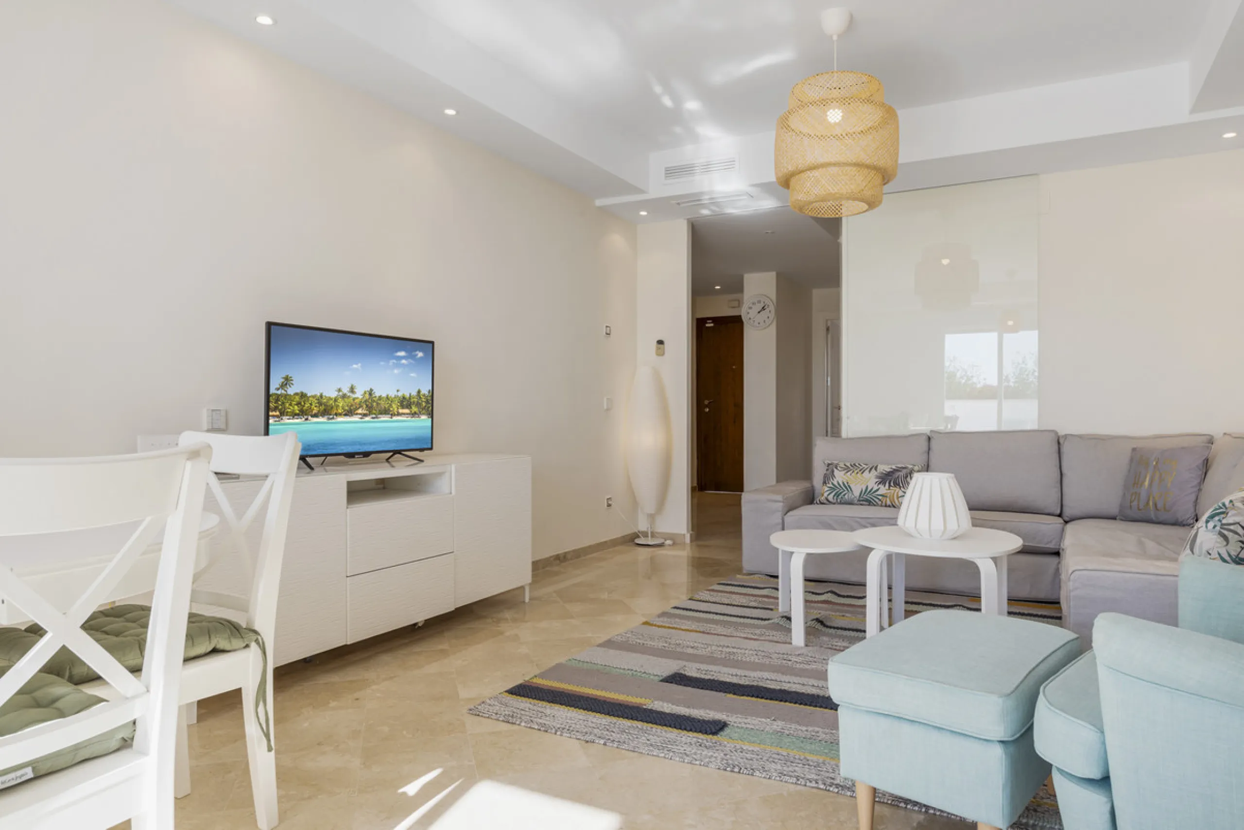 Apartment - Duplex в продаже в Marbella, Málaga. В доме 4 спален и 4 ванных комнат. Площадь дома 186 м²