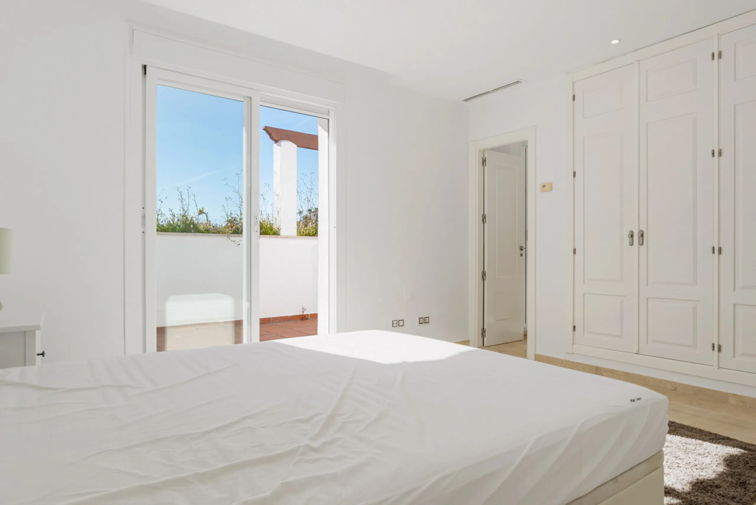 Apartment - Duplex в продаже в Marbella, Málaga. В доме 4 спален и 4 ванных комнат. Площадь дома 186 м²
