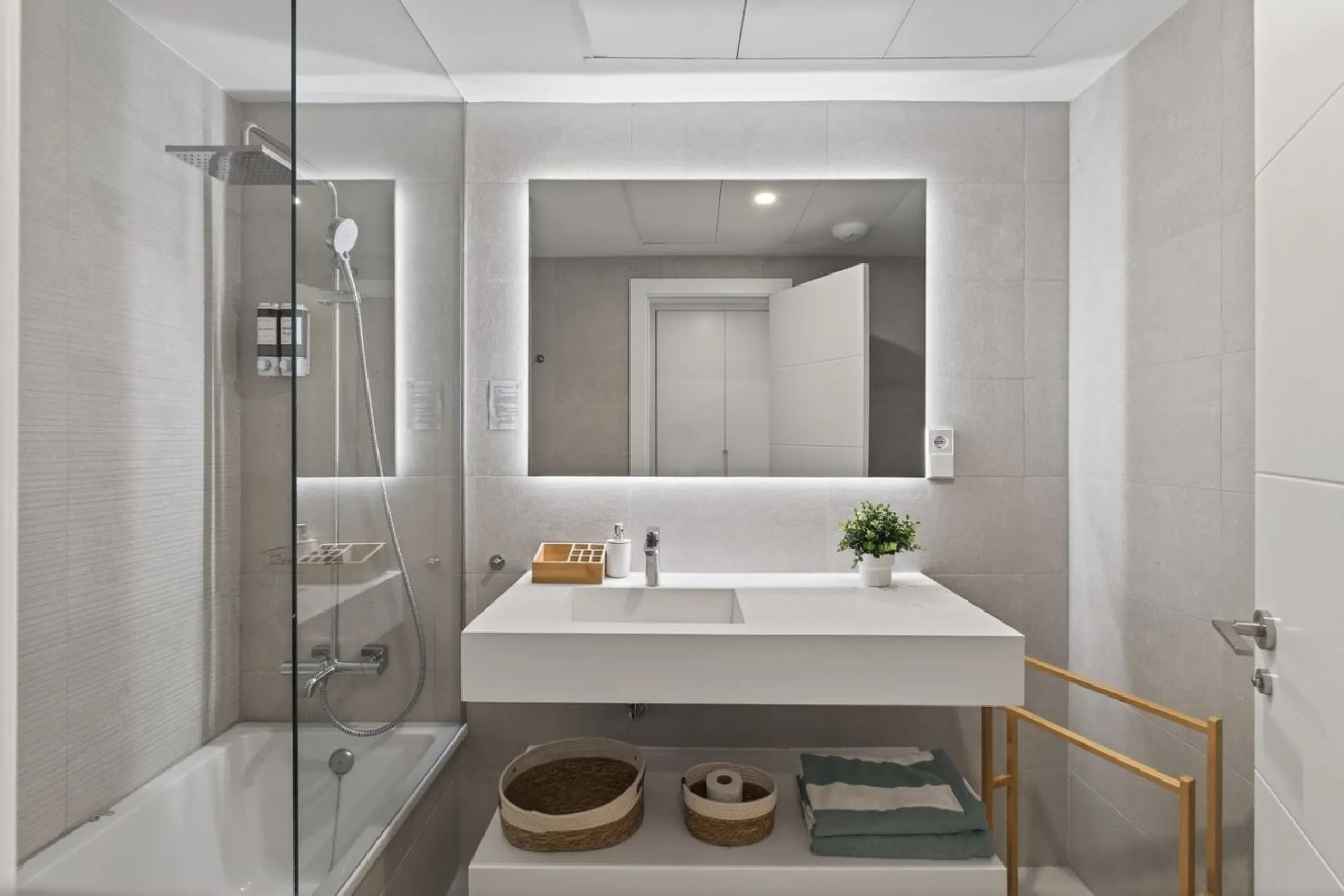 Moderne Wohnung mit zwei Schlafzimmern in Calanova Golf