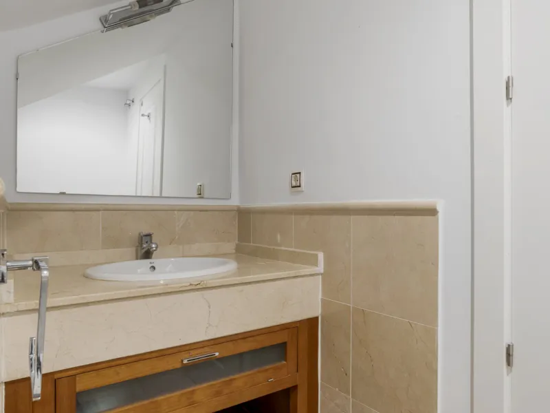 Apartment - Duplex в продаже в Marbella, Málaga. В доме 4 спален и 4 ванных комнат. Площадь дома 186 м²