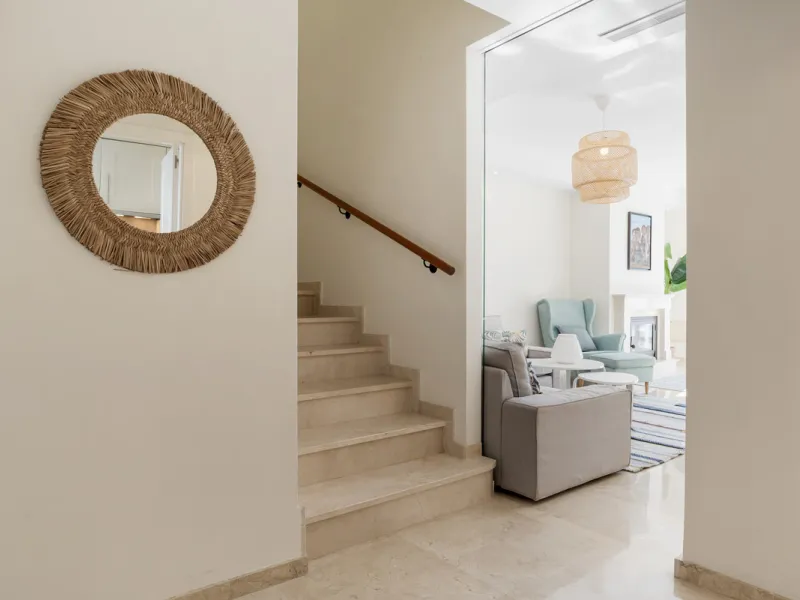 Apartment - Duplex в продаже в Marbella, Málaga. В доме 4 спален и 4 ванных комнат. Площадь дома 186 м²